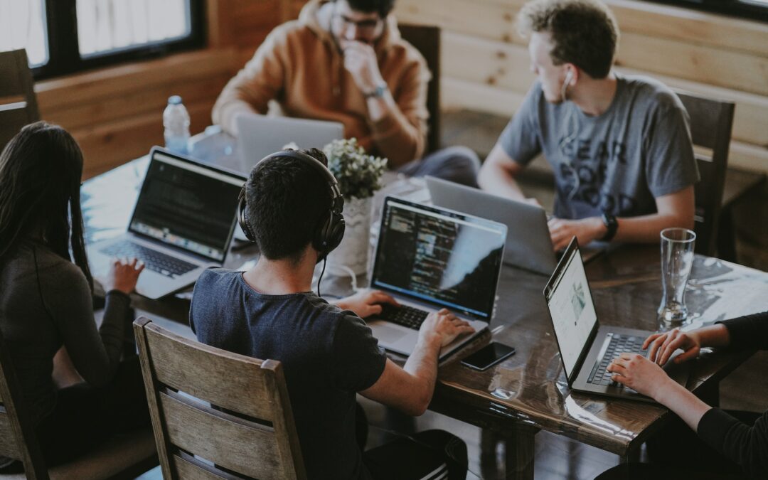 Coding vs. Computer Science for Digital Nomads: Understanding the 10 Key Differences