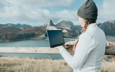 Unveiling the Positives and Negatives of the Digital Nomad Experience